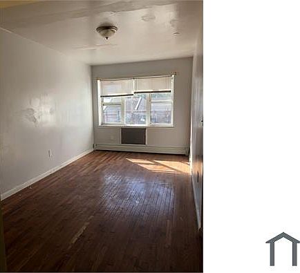 2nd image of 702 Beach Ave #1