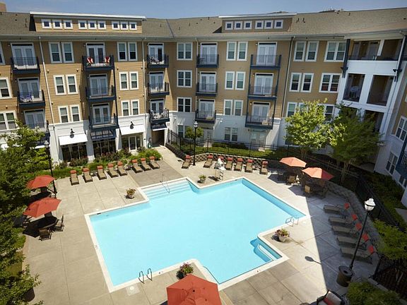 5th image of 12128 Monument Dr Unit 334