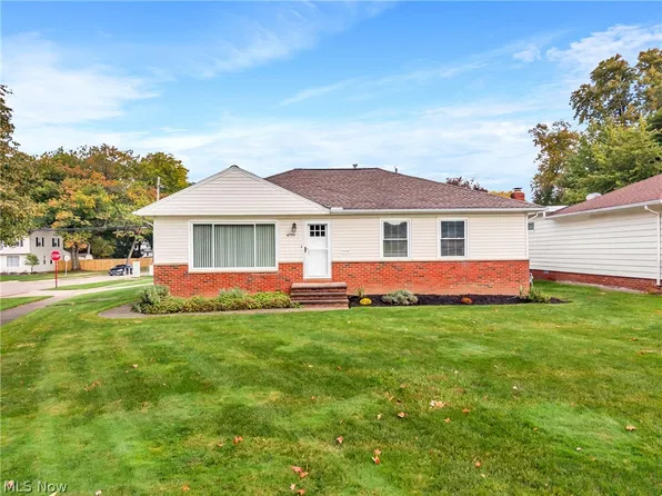 4799 N Sedgewick Rd, Lyndhurst, OH 44124