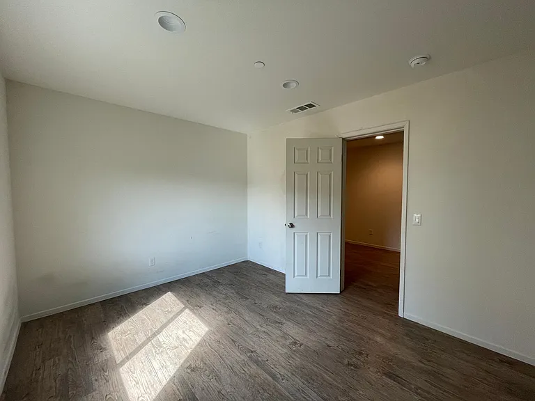29266 Bronco Ct — Photo 3