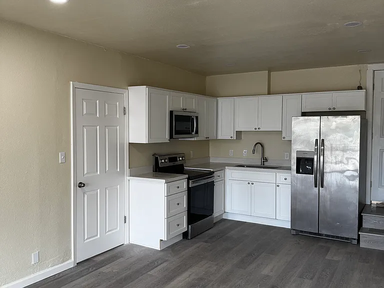 231 Lobos St #B — Photo 5