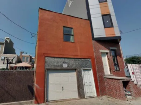 2442 E Harold St, Philadelphia, PA 19125