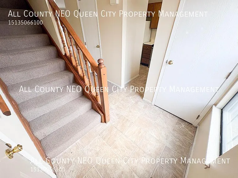 2745 Brookshire Ln — Photo 2