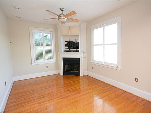3rd image of 429 York St #2B