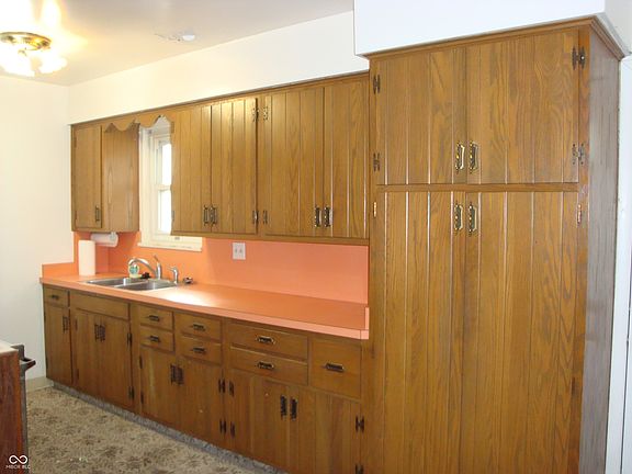 2nd image of 2320 Winton Ct