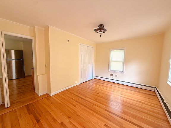 5th image of 7 Elm St #1