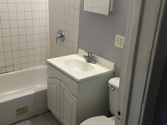 3rd image of 1615 S Central Park Ave APT 1