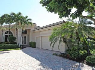 393 Isle Ct, Palm Beach Gardens, FL 33418