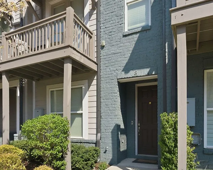 1815 Ridley Blvd #8 — Photo 2
