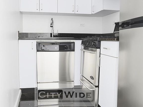 3rd image of 96 5th Ave APT 9D
