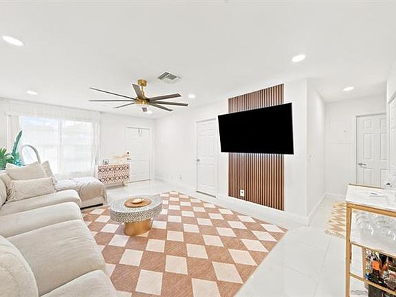 3rd image of 8026 SW 20th Ct #8026