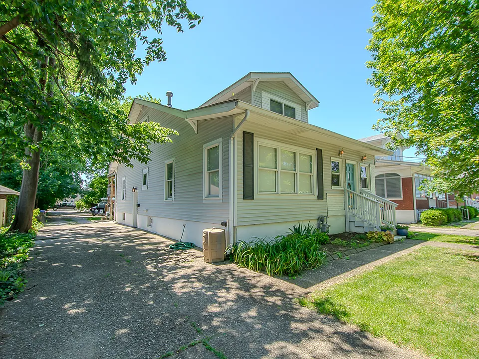 206 Meridian Ave #LL