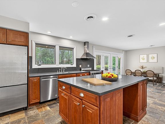 5th image of 3273 Merrimac Ln