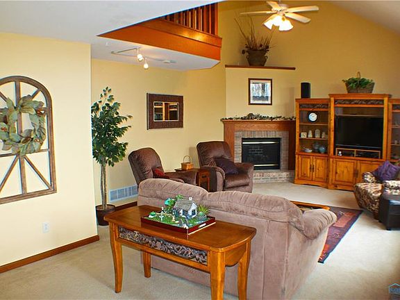4th image of 240 Twinbrook Dr