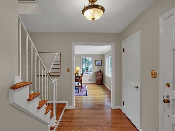 5th image of 6806 Mount Vernon Ave