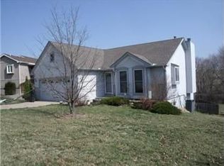 1909 Pheasant Ln, Liberty, MO 64068
