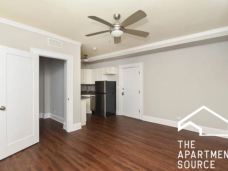 817 W Lakeside Pl #506 — Photo 4