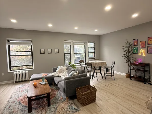 707 W Wellington Ave APT 2, Chicago, IL 60657