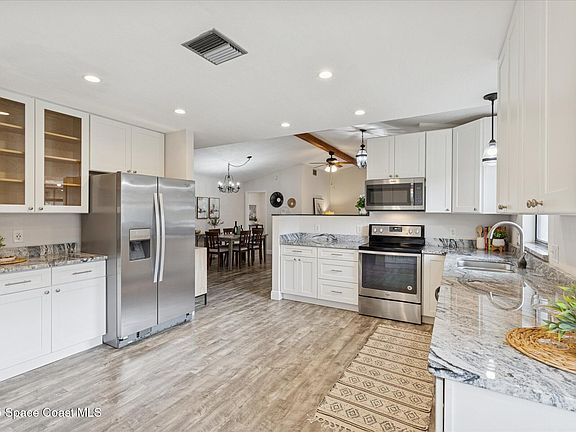 5th image of 480 N Banana River Dr