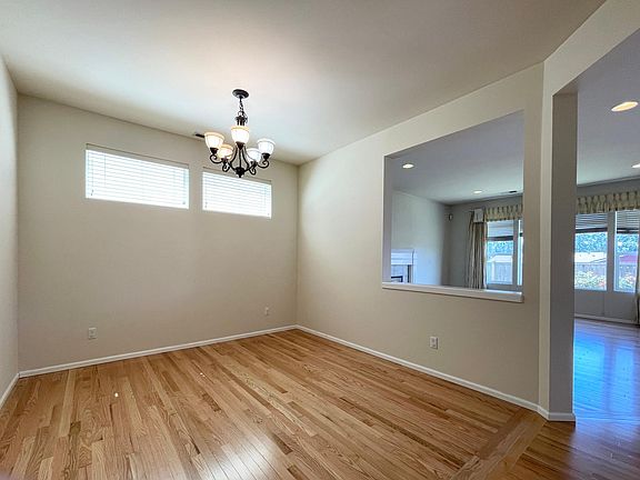 5th image of 3934 61st Ave E
