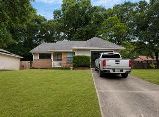114 Fair Oaks Dr, Crestview, FL 32539