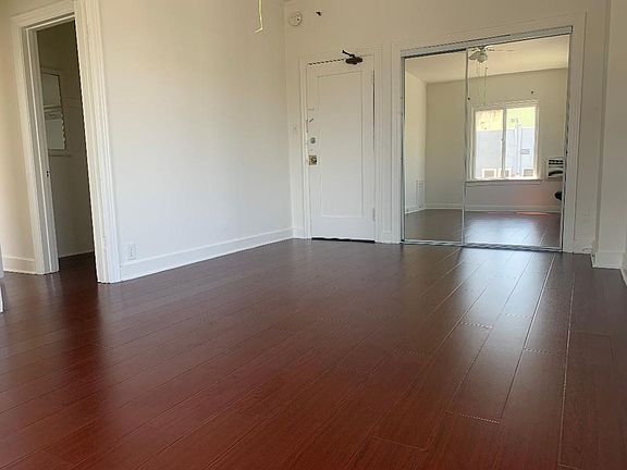 2nd image of 1819 N Kingsley Dr #201