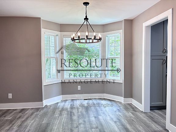 5th image of 520 Brent Rd