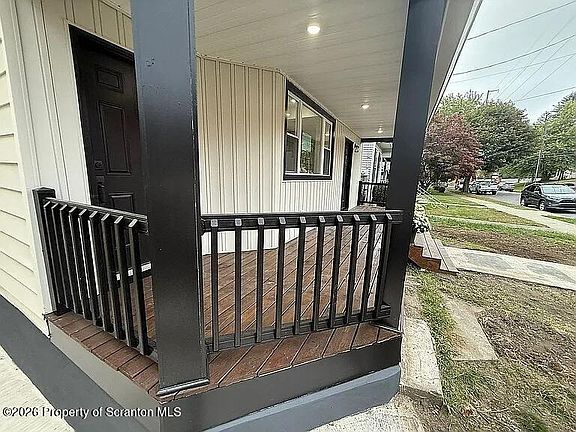 5th image of 1105 Quincy Ave