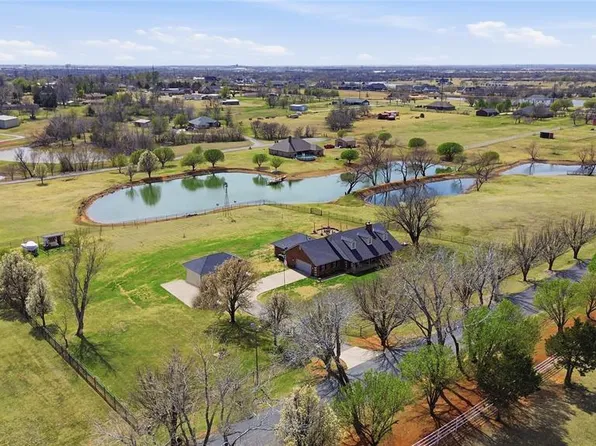 2100 SE 38th St, Moore, OK 73160