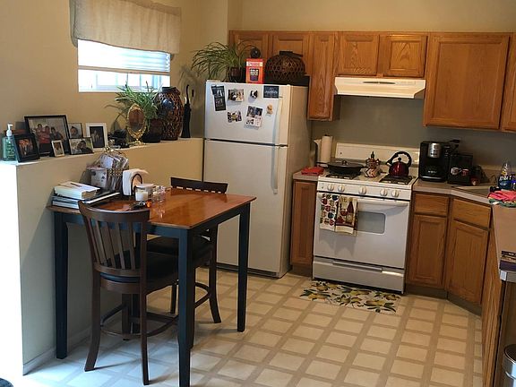 3rd image of 31 Craig Ave