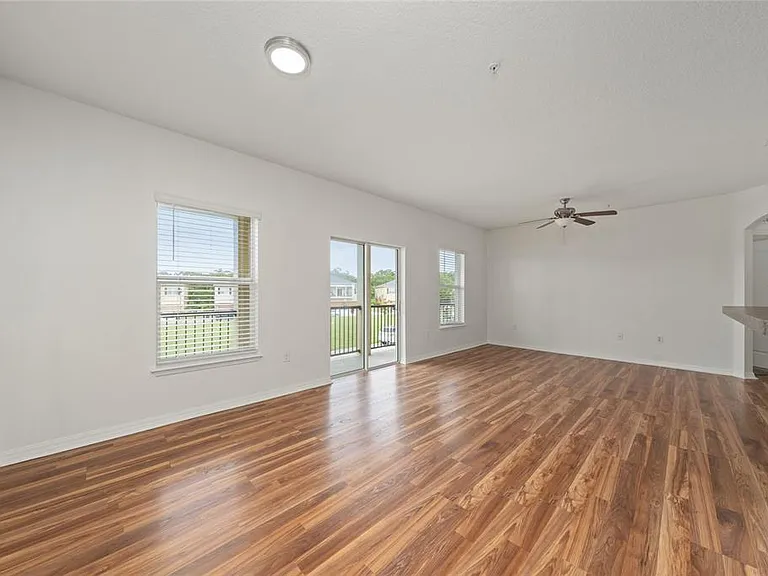 2148 Betsy Ross Ln #2148 — Photo 6