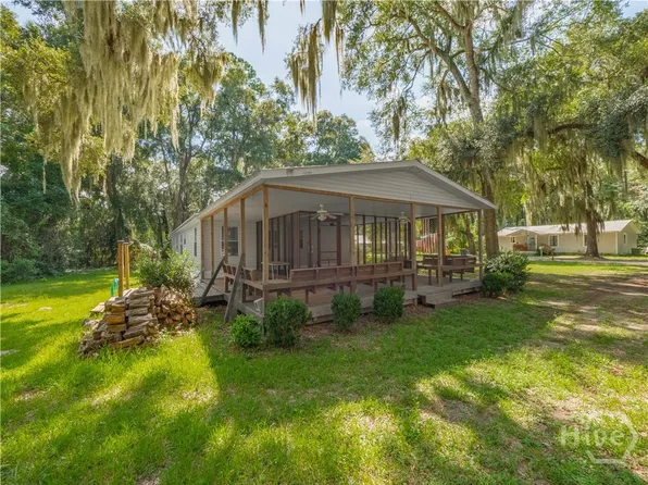 1045 Live Oak Lane NE, Townsend, GA 31331