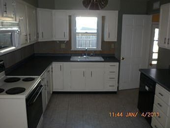 4th image of 218 Cartwright Dr