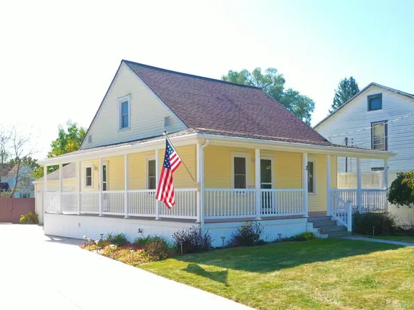 2 Summit St, Shelby, OH 44875