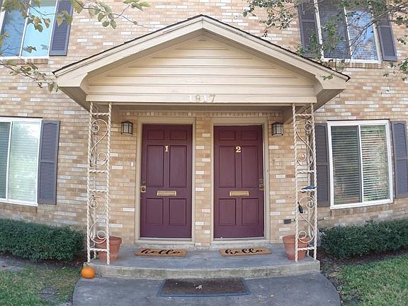 3rd image of 1917 W Lamar St #2