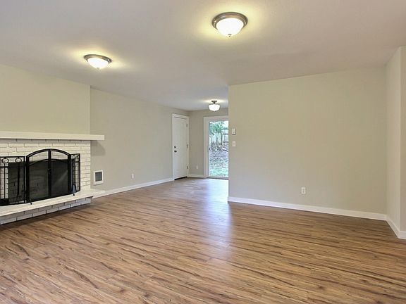 2nd image of 2924 Alderbrook Ct S
