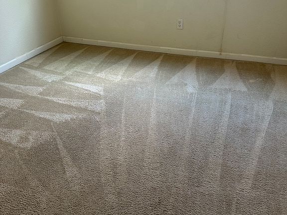 4th image of 8000 Bothwell Dr