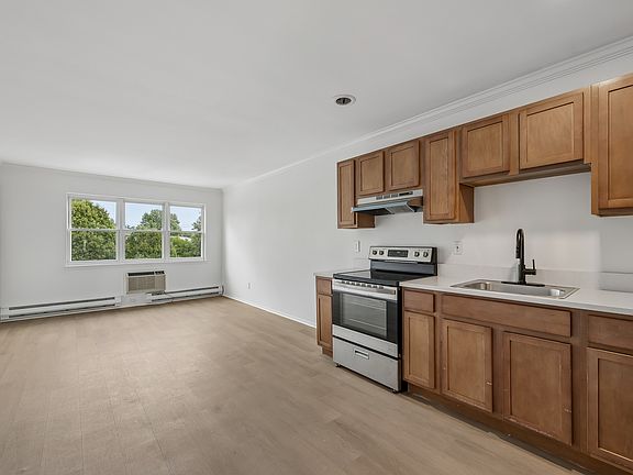 3rd image of 110 Cedar Rd #1-23