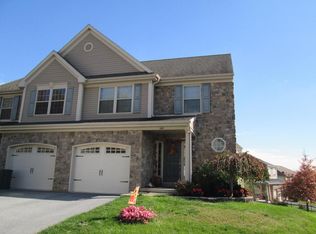 305 Sparrow Ln, Ephrata, PA 17522