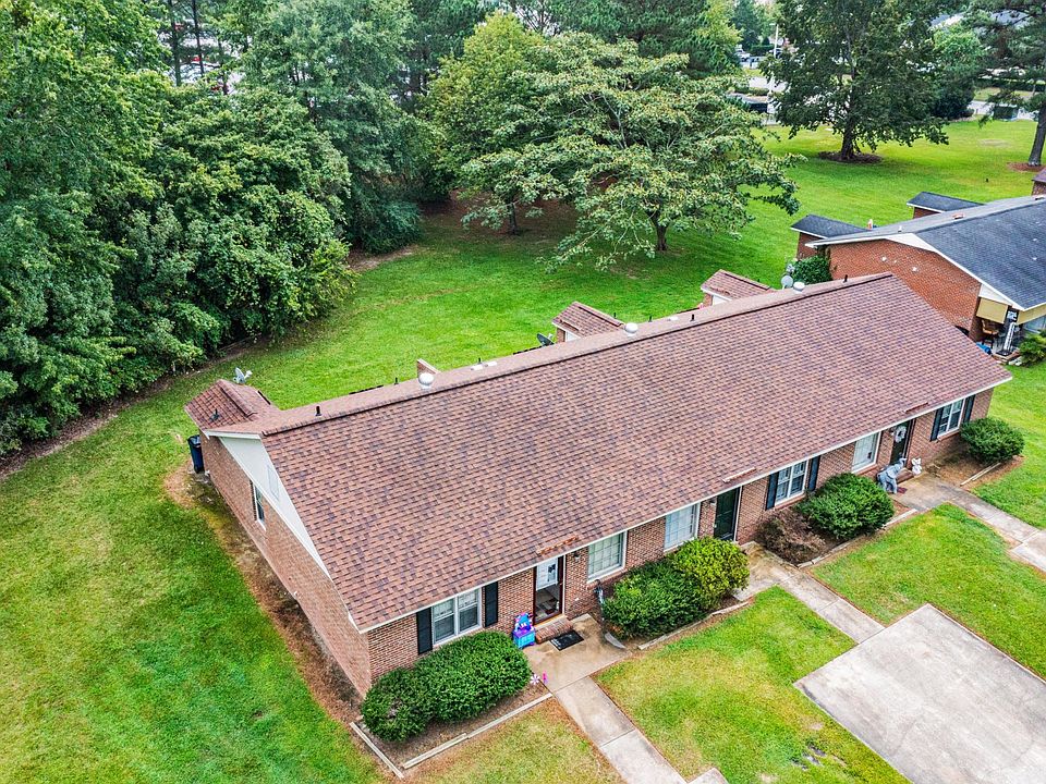1st image of 8 N Sussex Dr