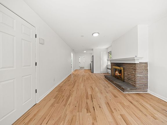 3rd image of 493 Beverly Rd Floor 2