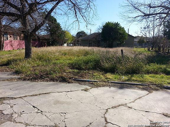 4th image of 2224 Chihuahua St