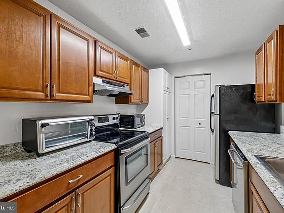 3rd image of 12902 Churchill Ridge Cir APT 7