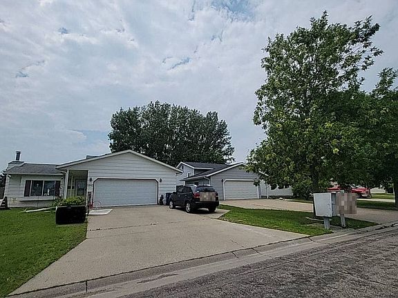 2nd image of 2645 29th Ave S