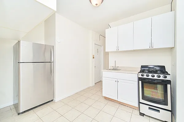 Rented by Living New York | media 3