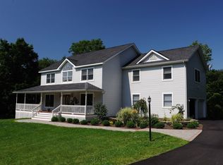 61 Trillium Rd, Pleasant Valley, NY 12569