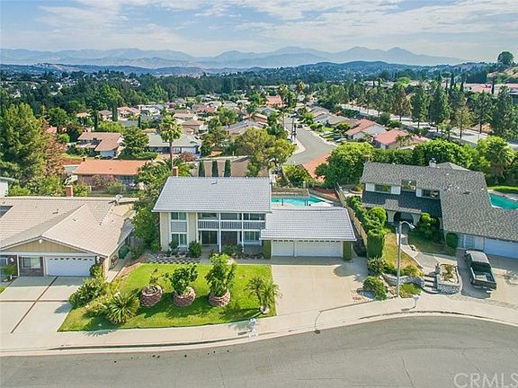 3rd image of 23255 Woodleaf Dr