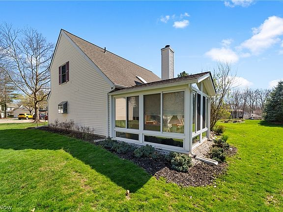 3rd image of 5800 Ridgeview Ln