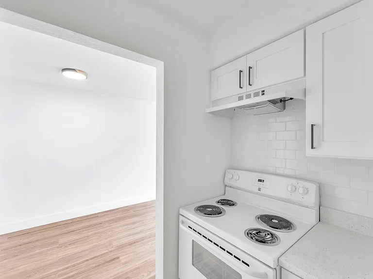 2366 Shelley St #13 — Photo 19