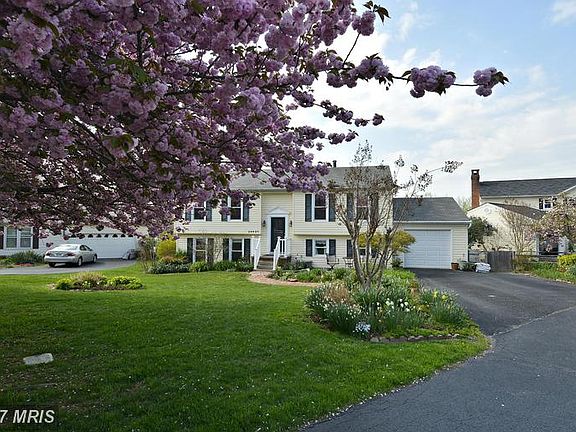 2nd image of 20037 Wanegarden Ct